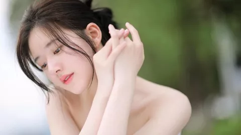 吉林女子驾车撞死黑熊